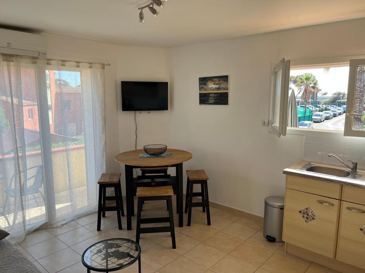 Plein Sud, Bel Appartement 20 Metres De La Plage La Capte Hyeres Exterior photo